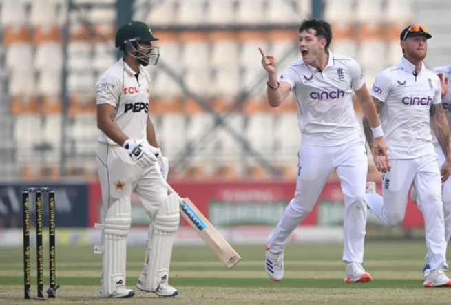 Pak England 2nd Test: Pakistan scored 358 runs for 8 wickets