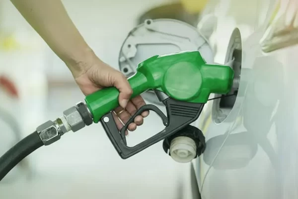 Petrol price increase in Pakistan