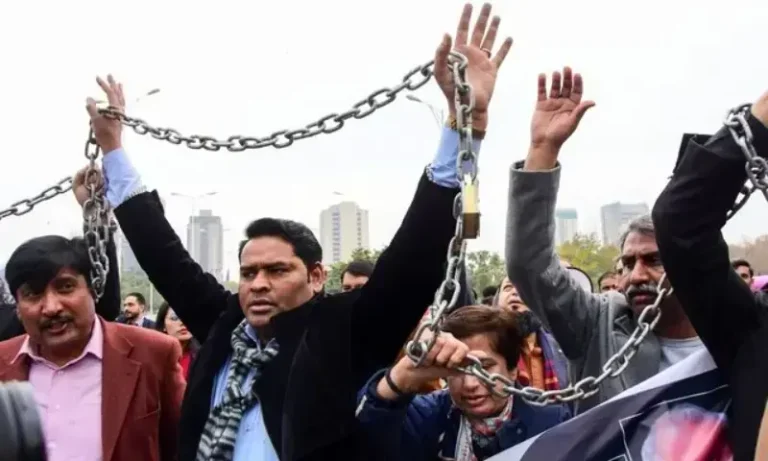 Pakistan Media Freedom: Rights Groups Urge Urgent Protection