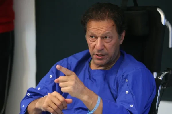 Former cricket captains raise Imran Khan health concerns in open letter