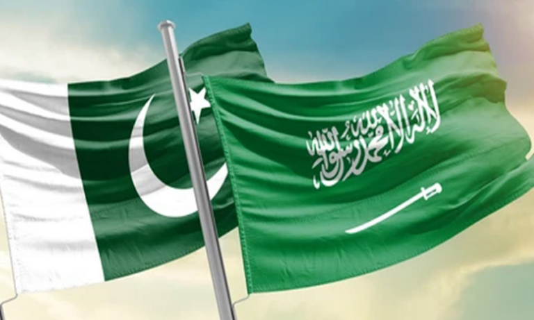 The Saudi travel advisory for Pakistanis displayed on a digital screen.