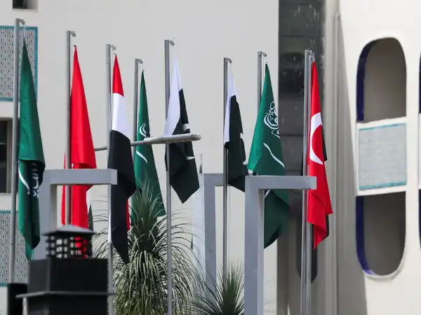 Diplomats discussing the Strait of Hormuz Reopening in Pakistan.