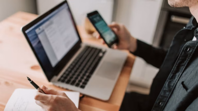 Illustration of WhatsApp Hijacking Pakistan security alert