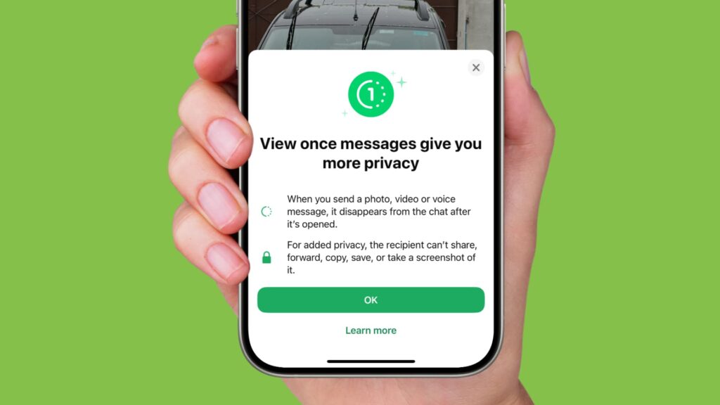 A smartphone screen showing the WhatsApp auto-delete feature settings